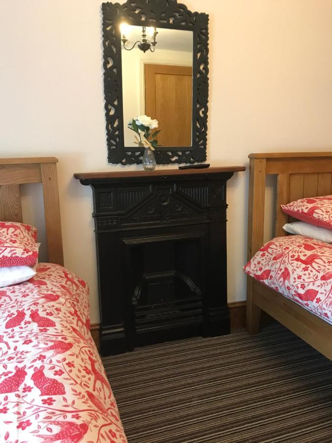 Bed and Breakfast Rheolau Arms à Swansea Extérieur photo