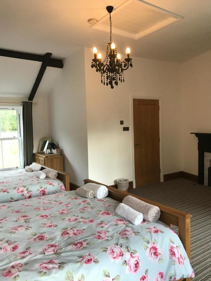 Bed and Breakfast Rheolau Arms à Swansea Extérieur photo