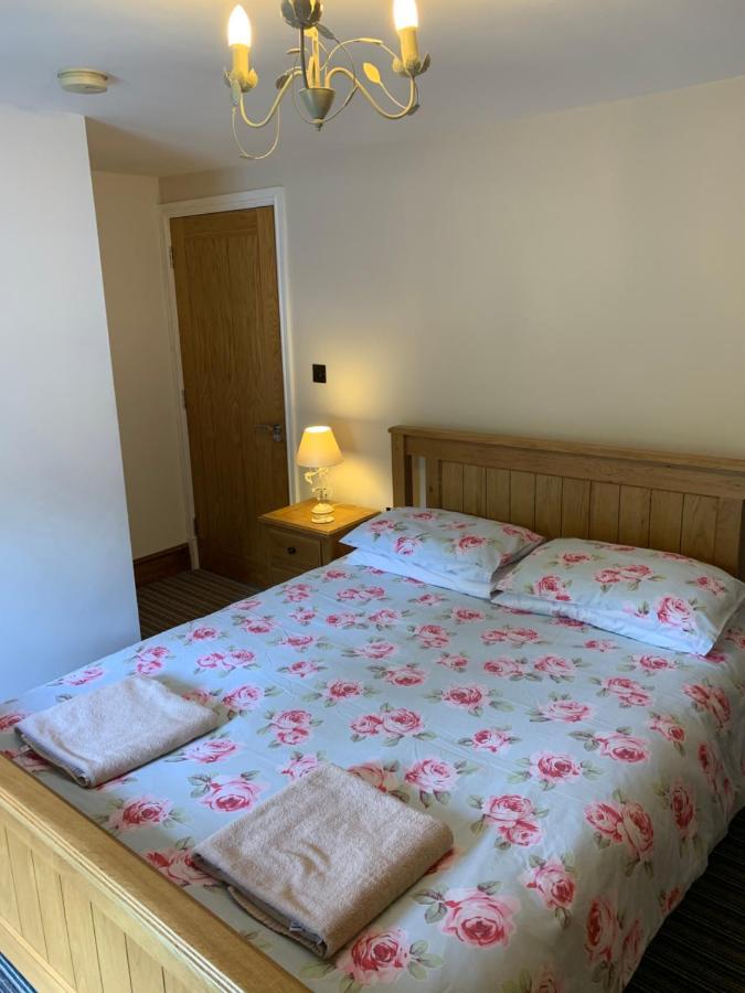 Bed and Breakfast Rheolau Arms à Swansea Extérieur photo